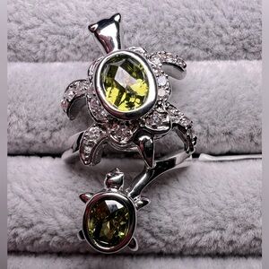 Size 8 Silver Tone 18kt GP Mama & Baby Turtle Ring